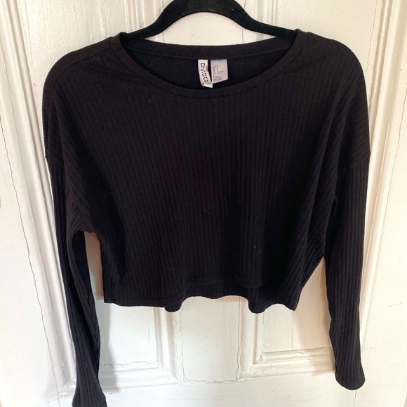 BLACK LONG SLEEVE H&M RIBBED CROP TOP - Picture 1 of 3